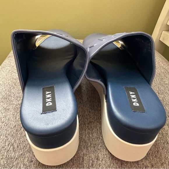 DKNY Slip-on Platform Mule Sandals Sz 10 - Picture 13 of 13